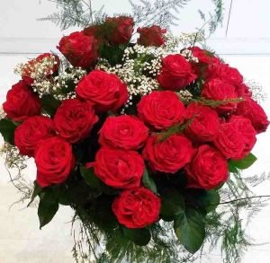 গোলাপ ফুল নিয়ে ছবি